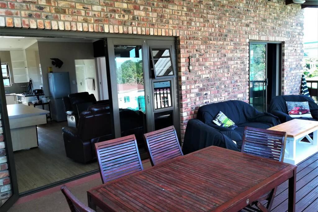 2 Bedroom Guest Suite At A-Frame Glengariff Beach Glen Eden Esterno foto