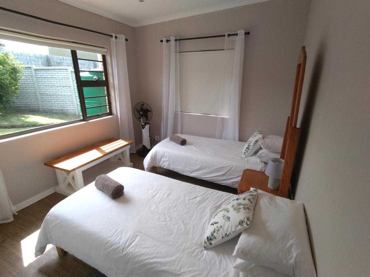 2 Bedroom Guest Suite At A-Frame Glengariff Beach Glen Eden Esterno foto